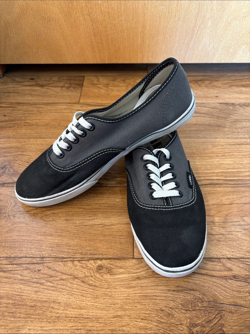 Vans Women's Black and Gray Canvas Low-Top Sneakers